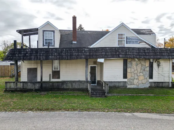 3302 Columbus Ave, Anderson, IN 46013