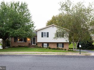 202 Buchanan Dr, Ephrata, PA 17522