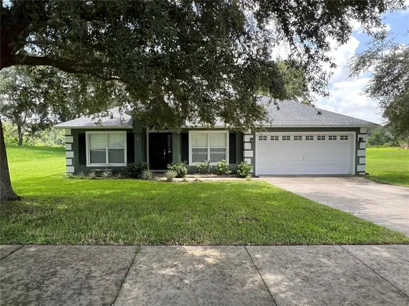 1500 Oak Valley Blvd, Minneola, FL 34715