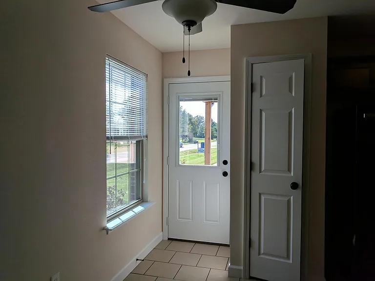 10547 Ellis Rd — Photo 8