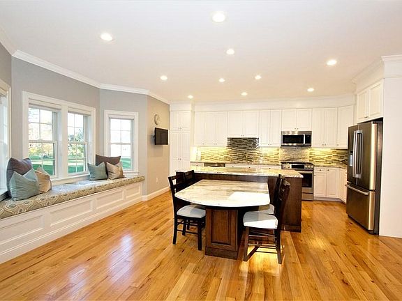 3rd image of 35 White Cedar Dr #35