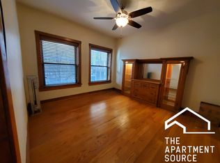 3520 N Broadway St #1W, Chicago, IL 60657