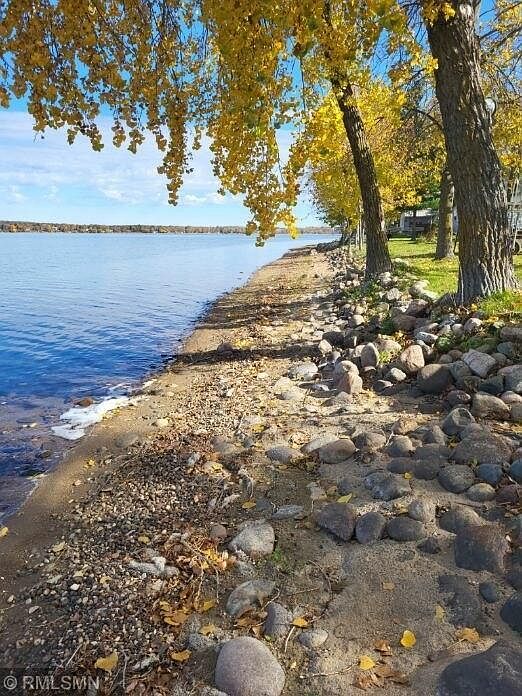 1st image of 41853 Ukkelberg Dr