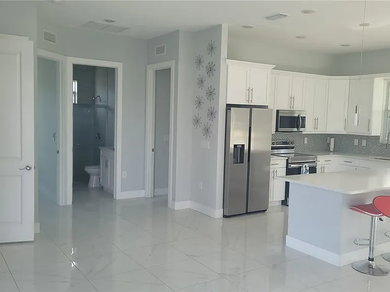 653 Foxchase Dr — Photo 34