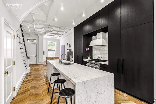 Sold by Sotheby's International Realty | media 5