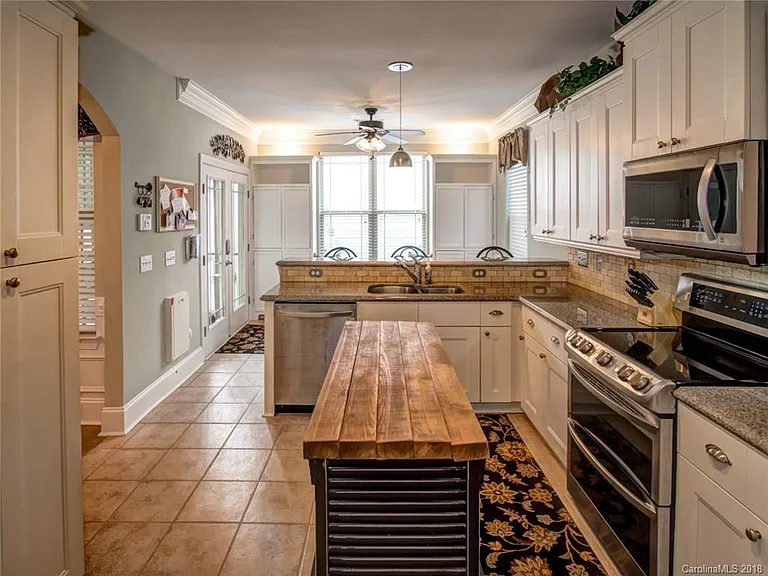 14119 Magnolia Bend Dr — Photo 33