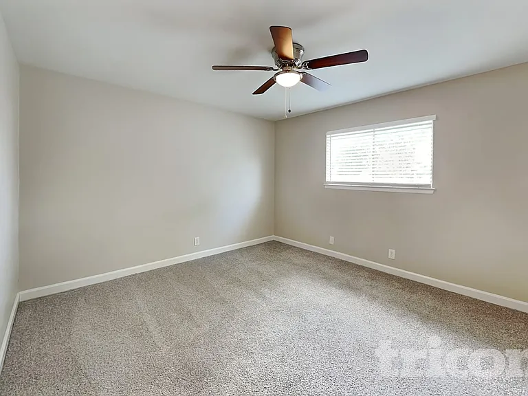 7326 Glen Trl — Photo 6