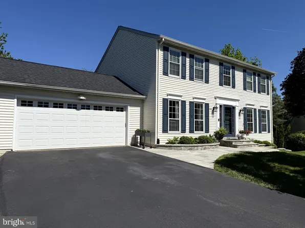 1406 Valebrook Ln, Herndon, VA 20170