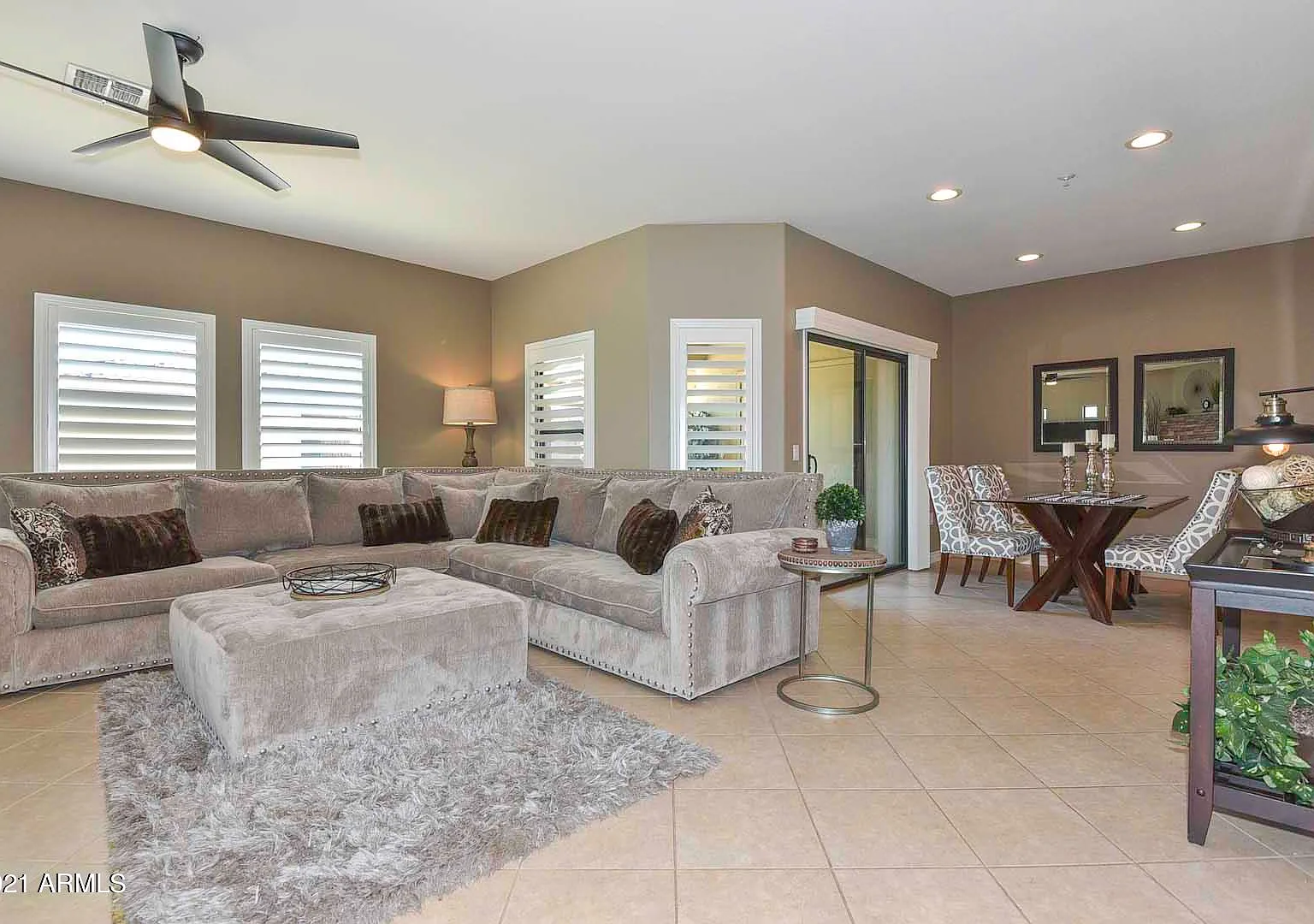 2 bed, 1408 sqft, $5,300 — Photo 4