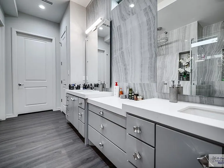 214 Calle Cenizo — Photo 19