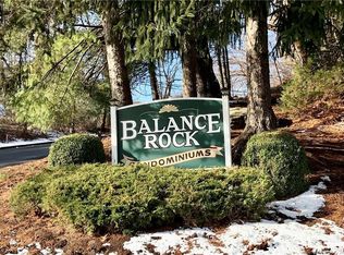 92 Balance Rock Rd APT 2, Seymour, CT 06483