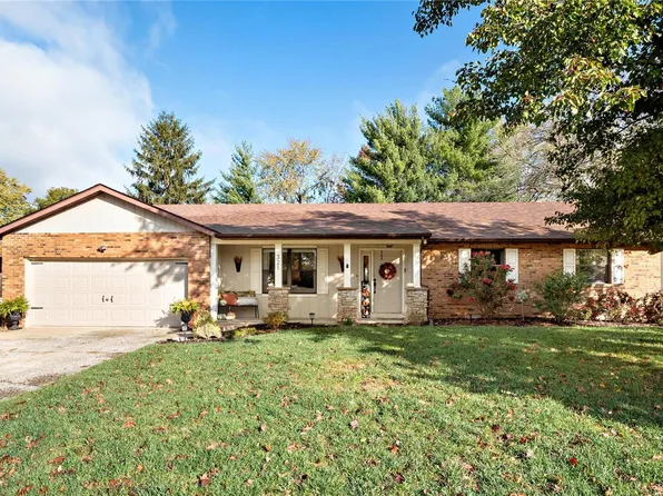 321 Arbor Dr, Swansea, IL 62226