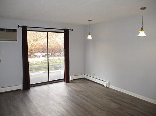 4th image of 440 North Ave APT 223
