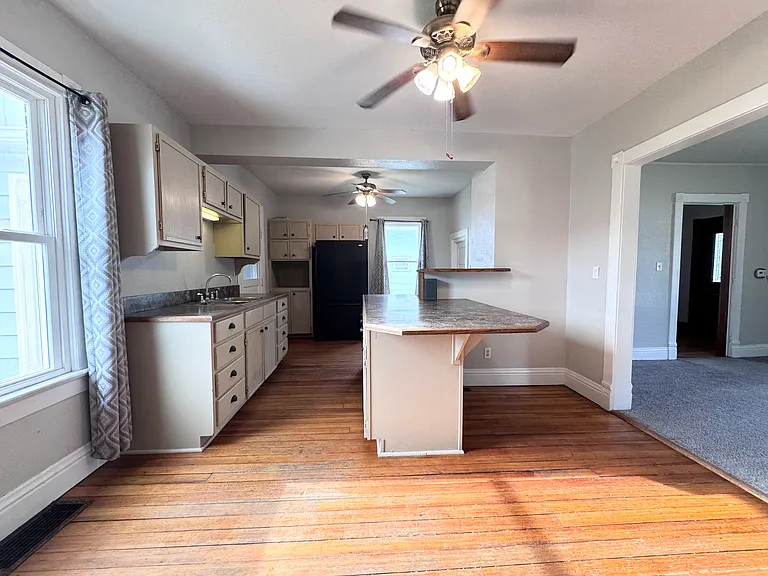 108 N Main St — Photo 8