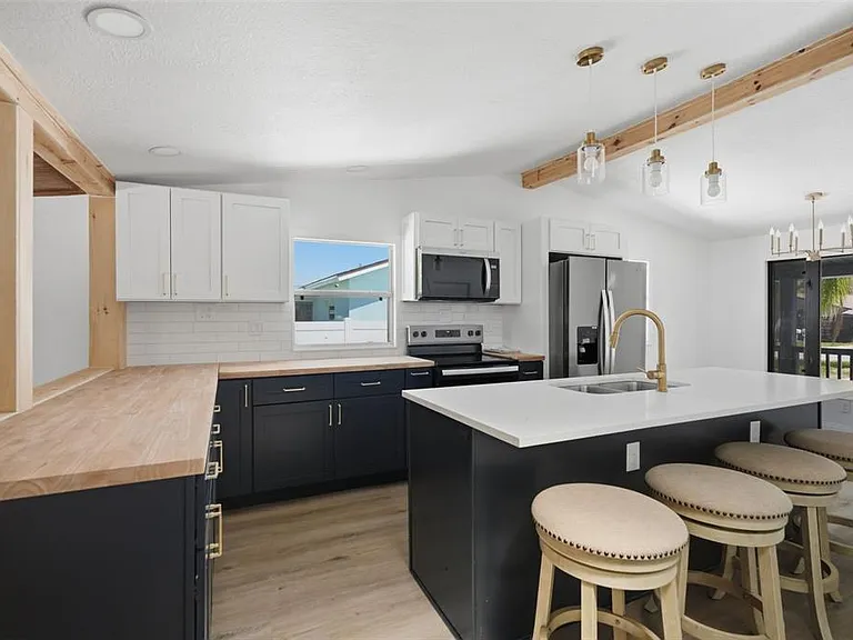 7037 McCray Dr — Photo 4