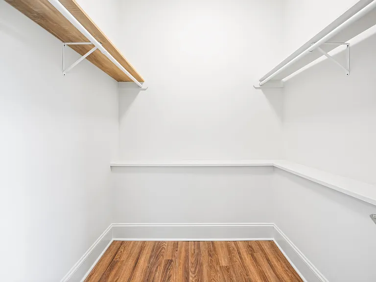 2540 Penninger Cir — Photo 16