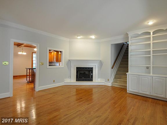 5th image of 10025 Altamont Cir