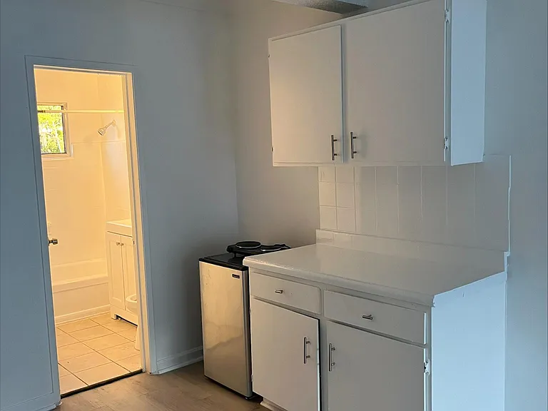 12767 Caswell Ave #8A — Photo 4