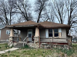 523 E Rea St, Marshall, MO 65340