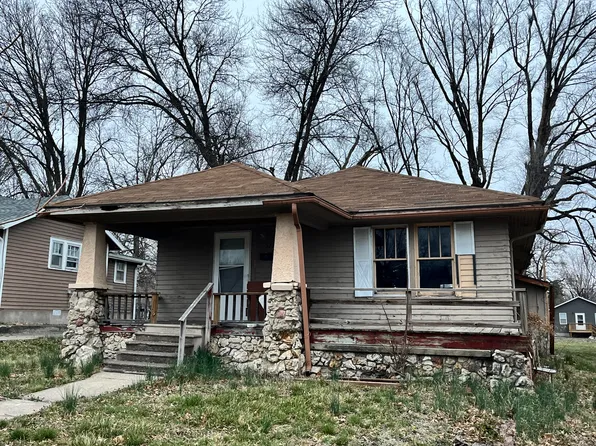 523 E Rea St, Marshall, MO 65340