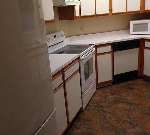 5th image of 719 Bragg Dr APT H