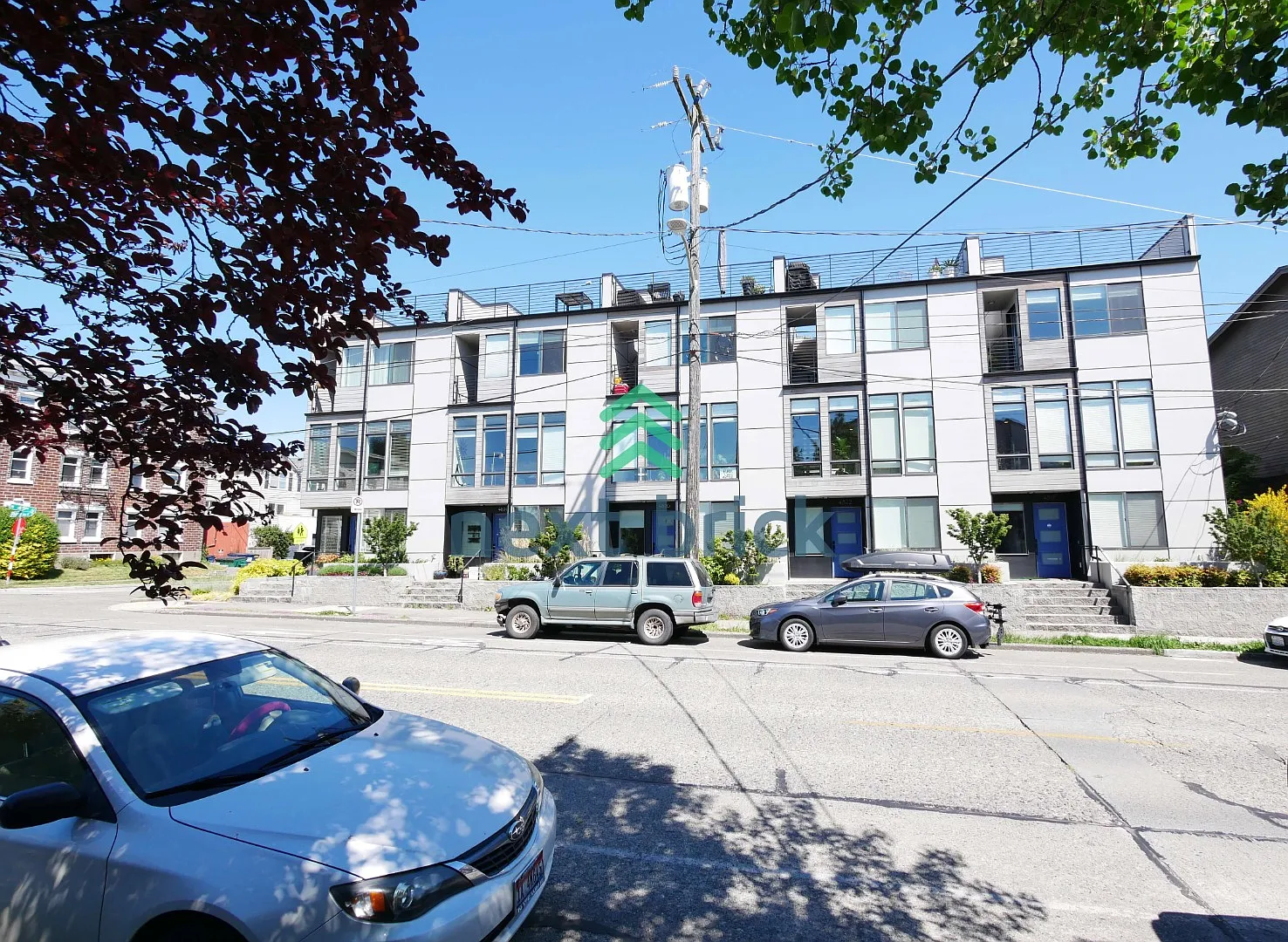 3Beds 2Baths Stunning Townhome in Seattle Available August 1 for Rent! — Photo 2