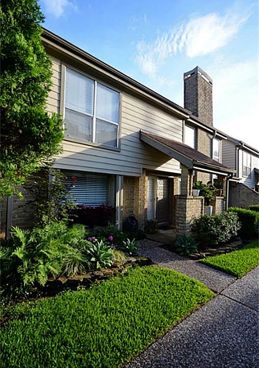 1st image of 740D Country Place Dr #D