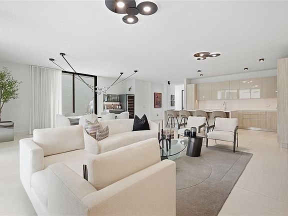 4th image of Riviera Parkview # 25