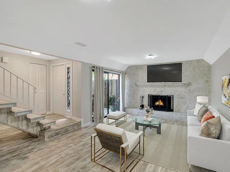 3530 E Gardens East Dr #B — Photo 12
