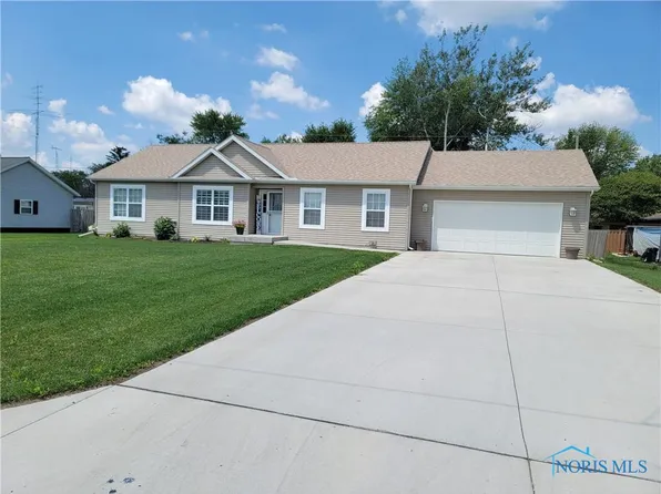 29087 Harriet St, Millbury, OH 43447
