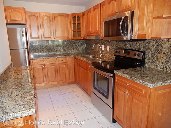 2nd image of 2524 Cleveland St