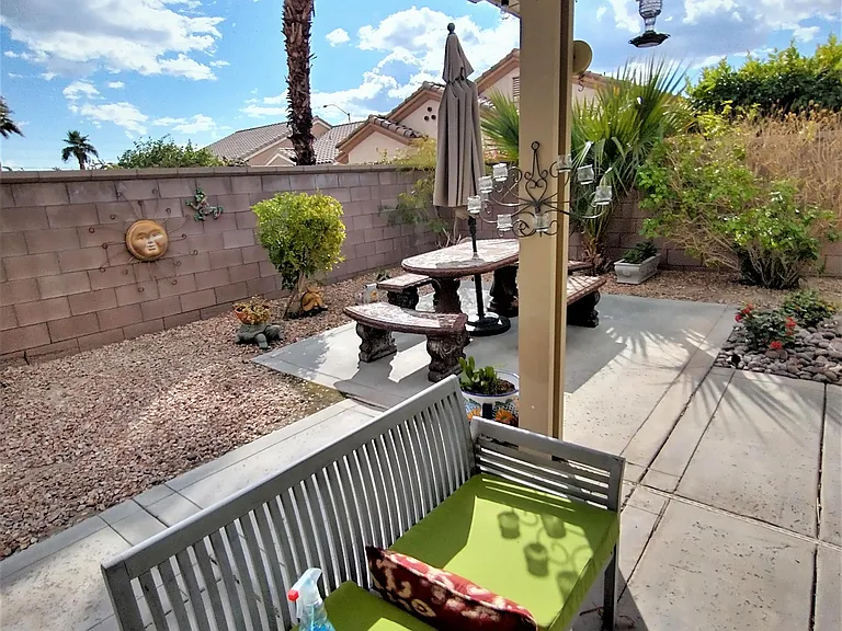78933 Oasis Spring Ln — Photo 3