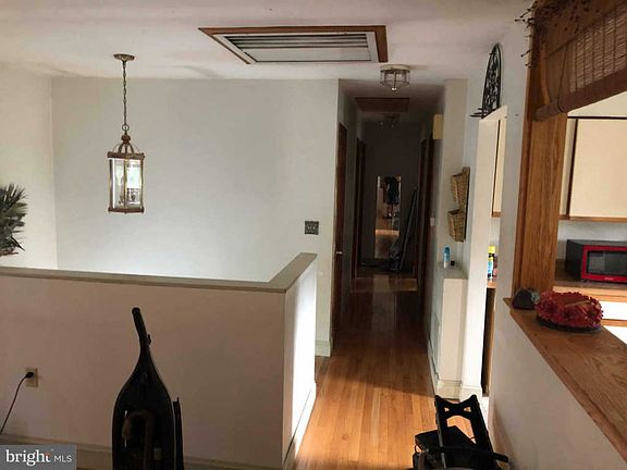 3rd image of 334 Heritage Dr