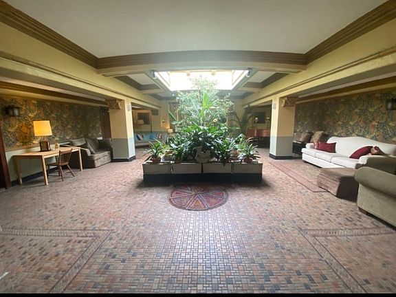 2nd image of 901 W Carmen Ave #2C