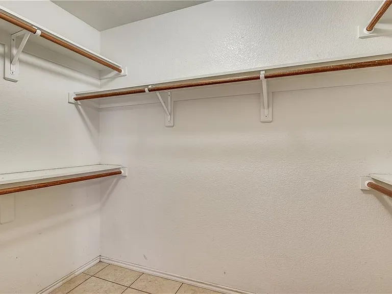 3427 Bellville Dr — Photo 9