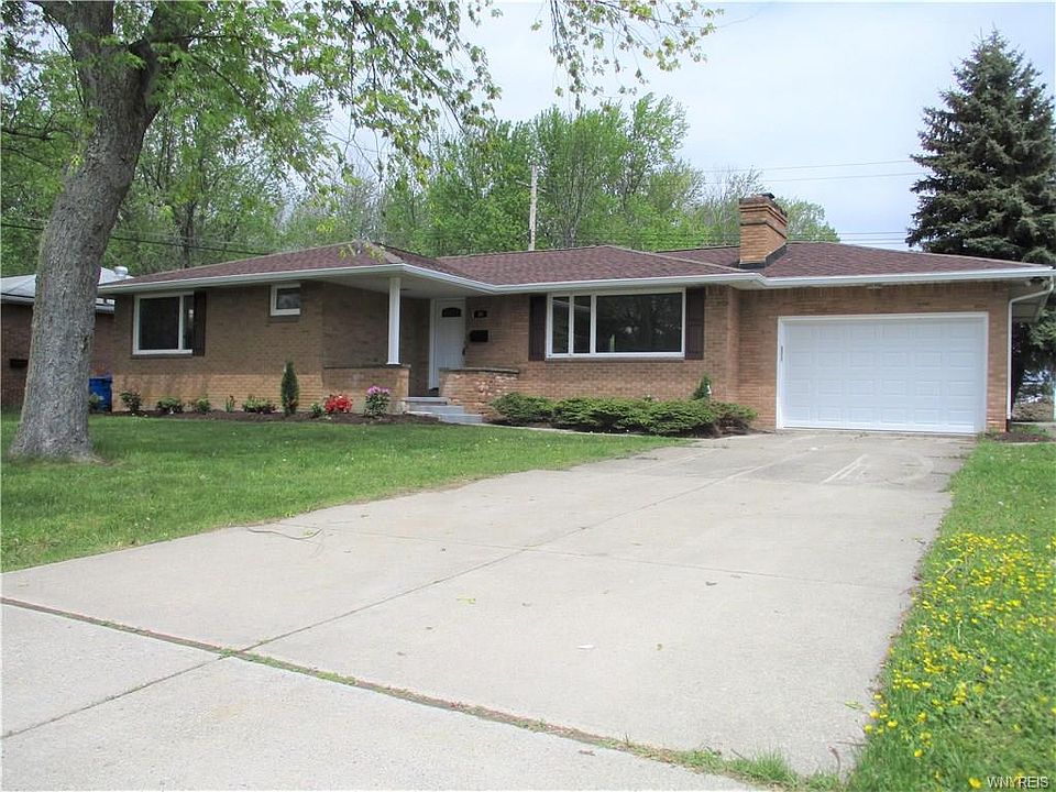 1st image of 48 Brantwood Dr