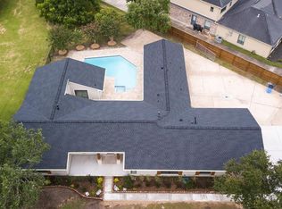 301 Oak Dr, Friendswood, TX 77546