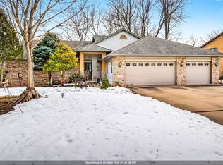 1305 Orchard Ct, Neenah, WI 54956