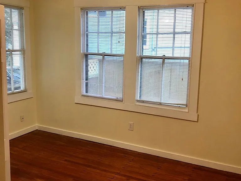 2528-30 Palmer Ave #2528 — Photo 9
