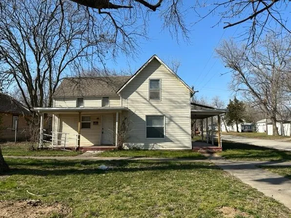 900 W Locust St, Independence, KS 67301