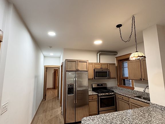 2nd image of 1361 E 50th St APT 1A