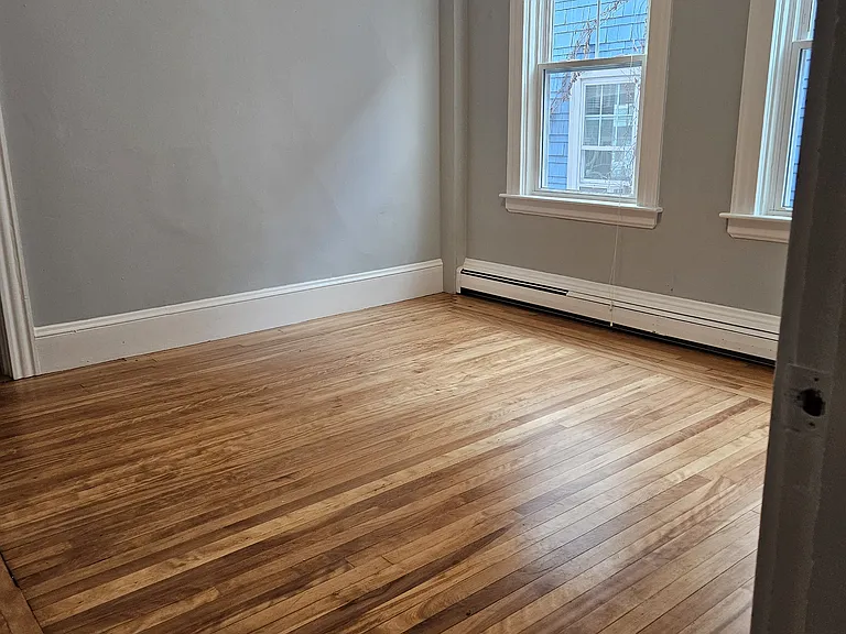 218 Howell St #2 — Photo 8