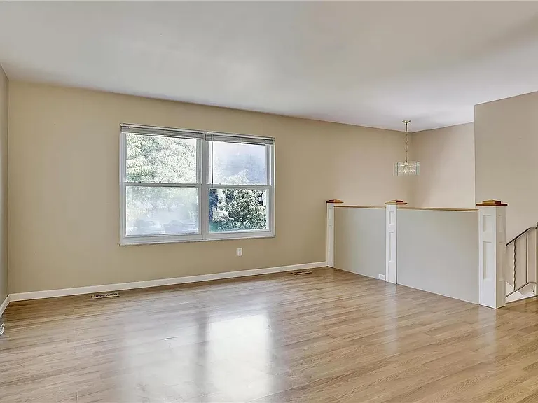 927 Bellestri Dr — Photo 5