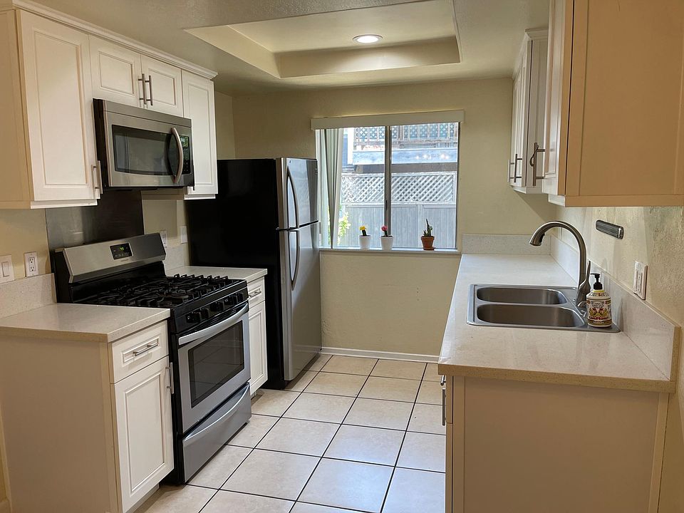 1st image of 49-51 S Craig Ave #3