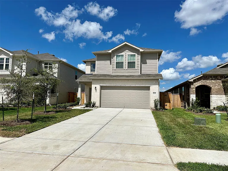 16530 Pine Arrow Dr — Photo 2