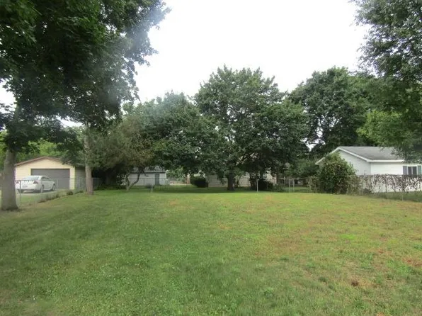 1404 S Chipman St, Owosso, MI 48867