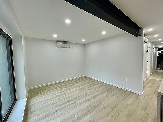3rd image of 21-34 33rd St