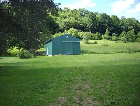 2nd image of 2080 Eleven Mile Rd