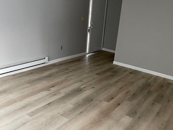 2nd image of 3493 Westlake Cir #B