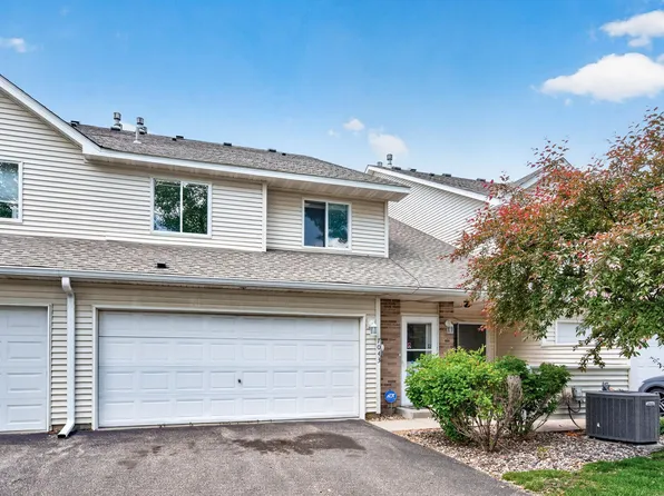 7043 48th St N, Oakdale, MN 55128